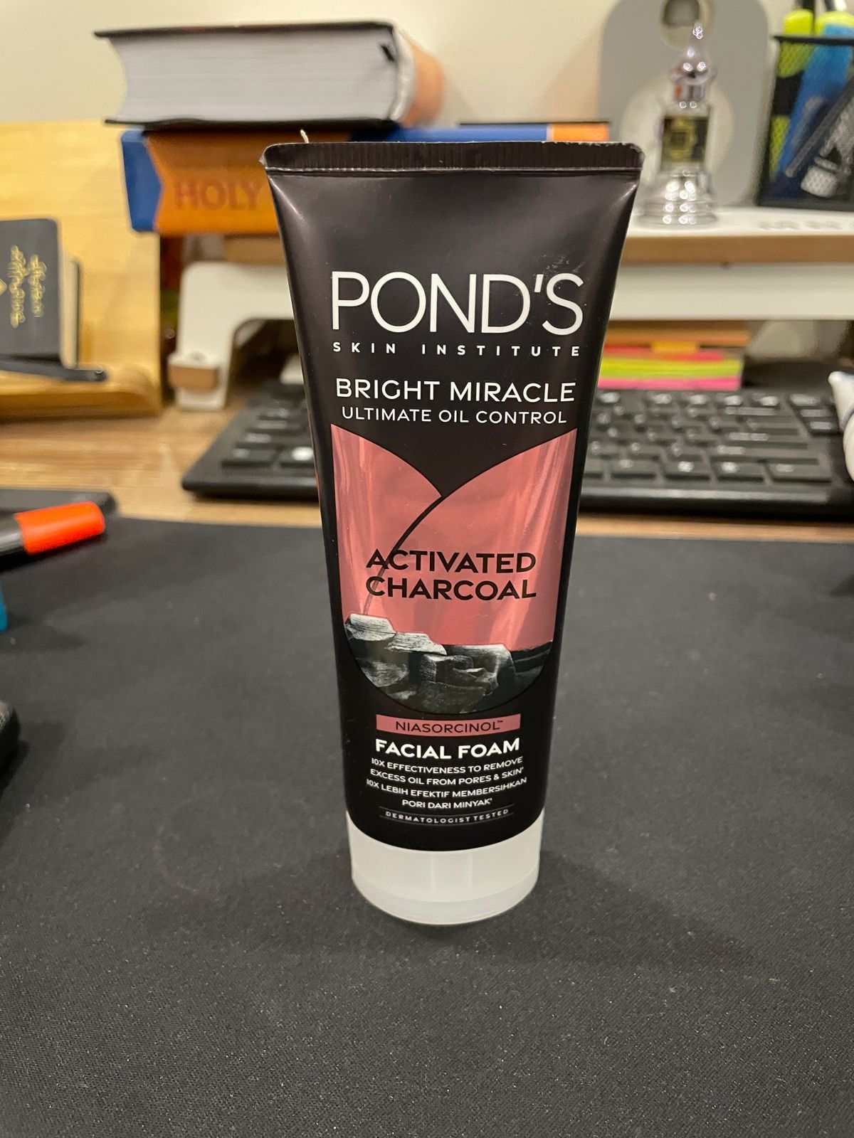 Pond's Bright Miracle Ultimate Oil Control, 100 ml