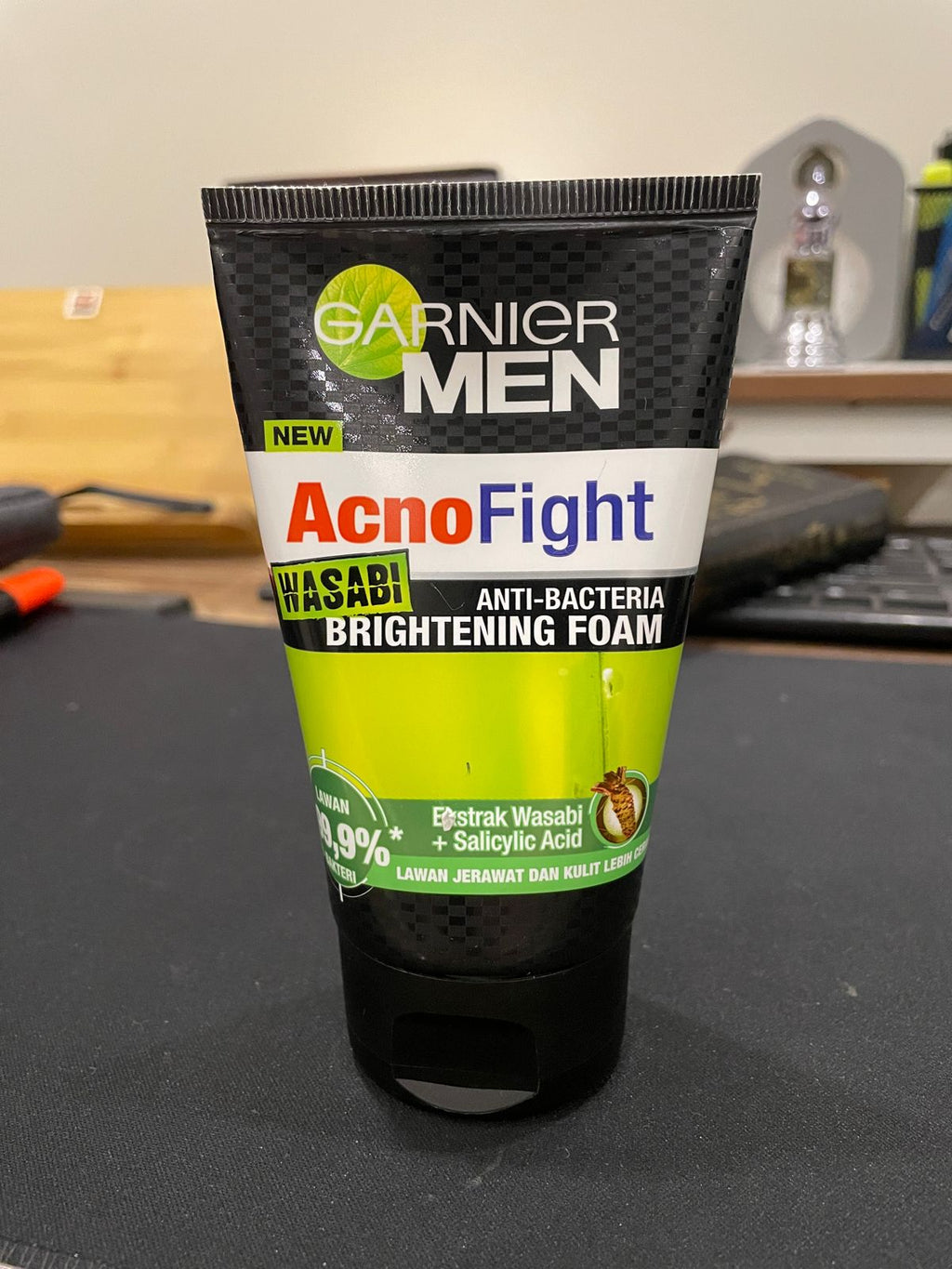Garnier Men Acno Fight Wasabi Brightening Foam, 100 ml