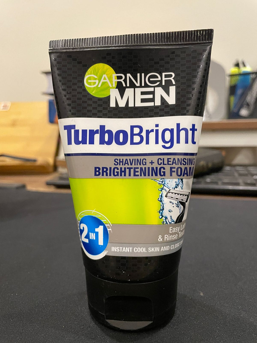 Garnier Men Turbo Bright 2-In-1 Brightening Foam, 100 ml