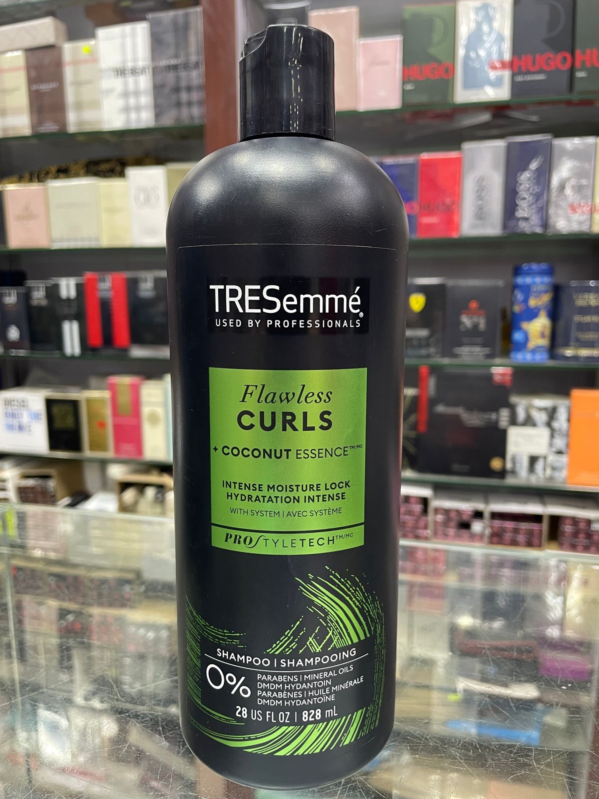 Tresemme Flawless Curls Coconut Essence Shampoo, 828 ml